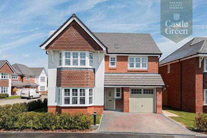 3 Bedroom Detached House For Sale In Keckwick Hill Crescent, Daresbury, Warrington, WA4