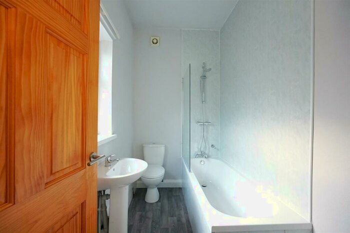 1 Bedroom Flat To Rent In Emlyn Street, Barrow In Furness, Cumbria, LA14