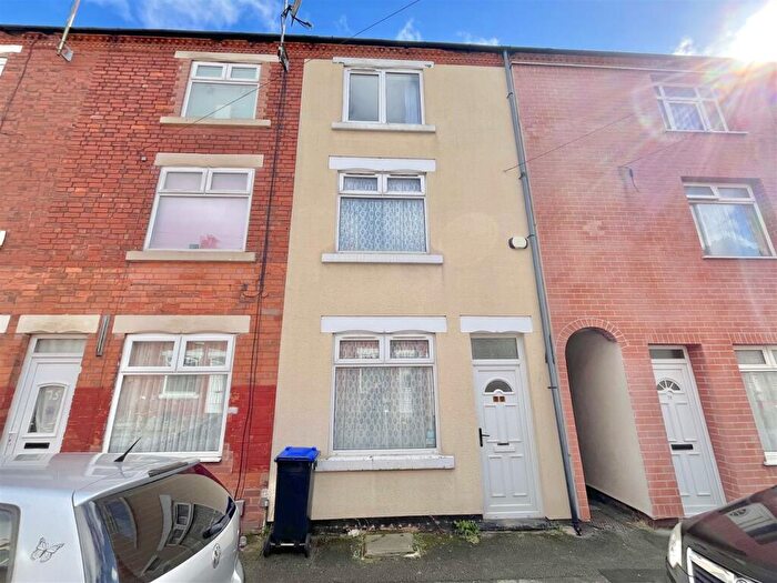 3 Bedroom Terraced House To Rent In Silk Street Sutton In Ashfield, NG17