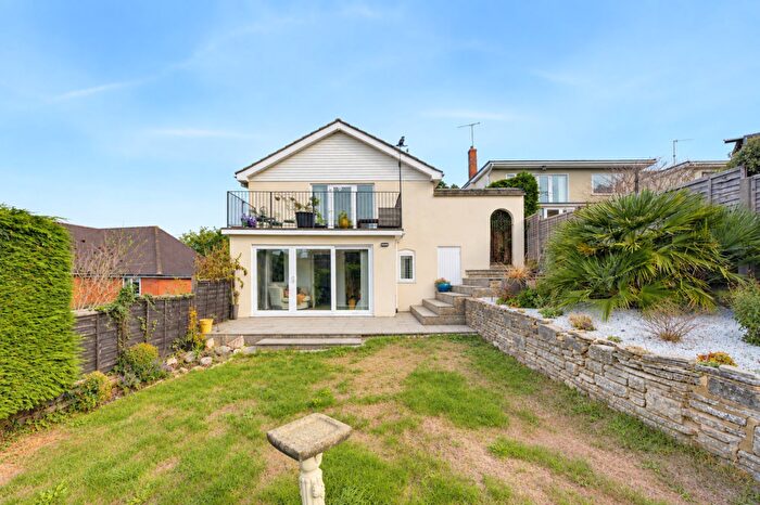 4 Bedroom Detached House For Sale In Blythe Road, Corfe Mullen, BH21