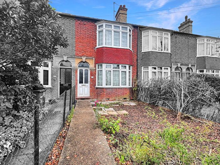 3 Bedroom Terraced House For Sale In Cherry Hinton Road, Cambridge, CB1