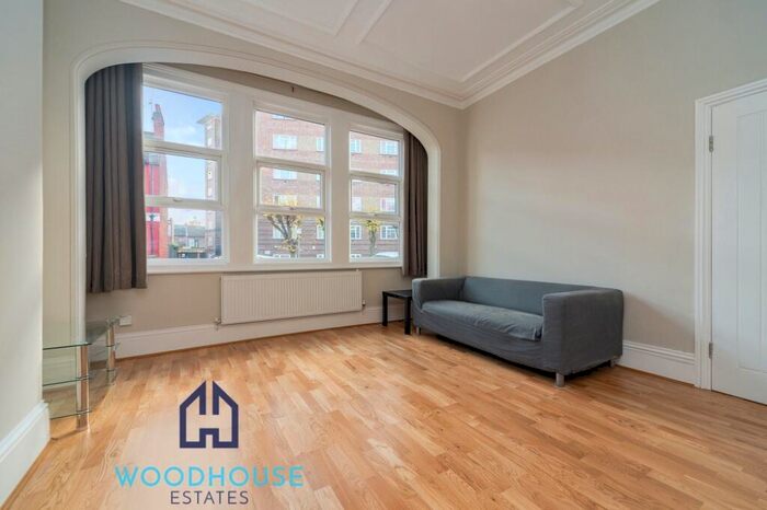 3 Bedroom Flat To Rent In Fordwych Road, London, NW2