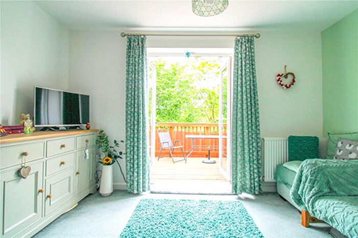 3 Bedroom Semi-Detached House For Sale In Kenney Street, Bristol, BS13