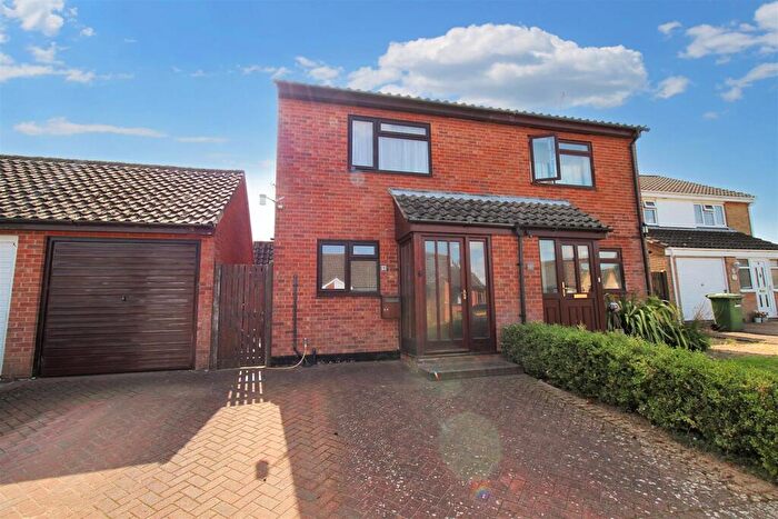 2 Bedroom Semi-Detached House For Sale In Lancaster Gardens, Aylsham, Norwich, NR11