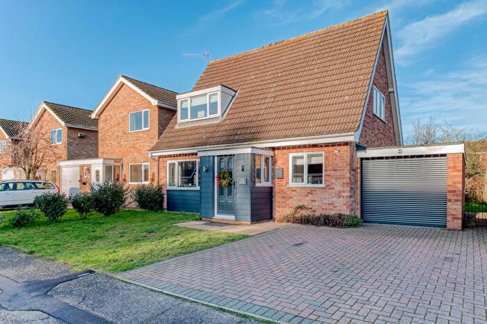 3 Bedroom Bungalow For Sale In Kings Road, Coltishall, NR12