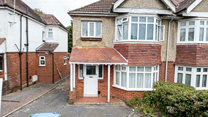 4 Bedroom Semi-Detached House To Rent In Granby Grove, Southampton, SO17