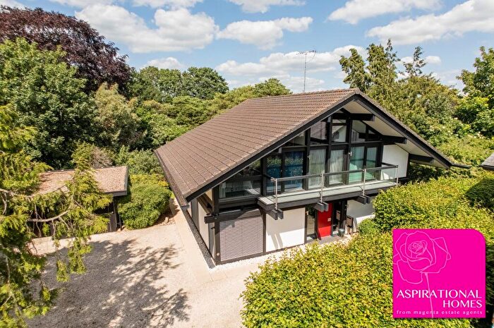 4 Bedroom Detached House For Sale In Rushden, NN10