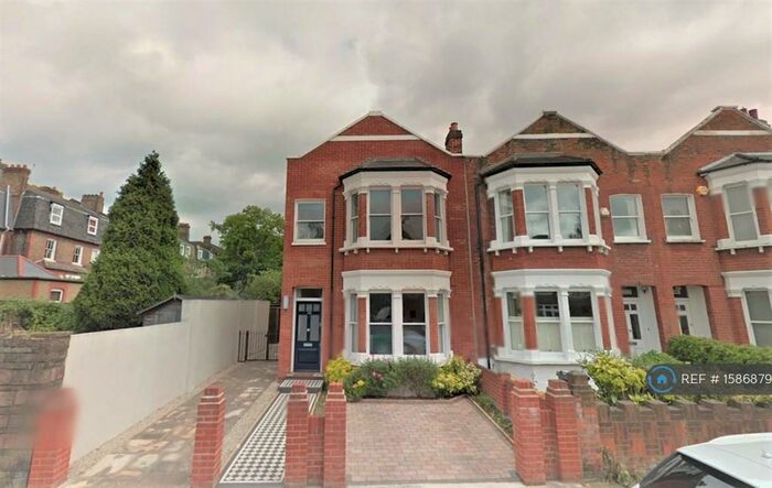 2 Bedroom Maisonette To Rent In Emmanuel Road, London, SW12