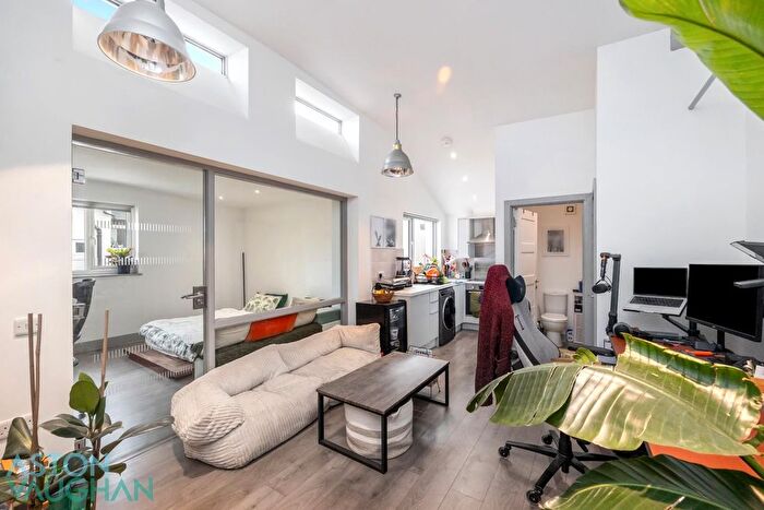 1 Bedroom Flat To Rent In Goldstone Street, Hove, BN3