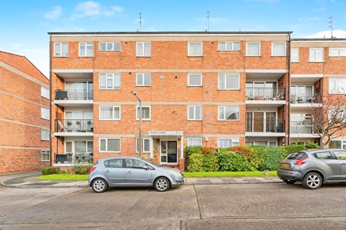 2 Bedroom Maisonette To Rent In Talbot Court, Prenton, CH43