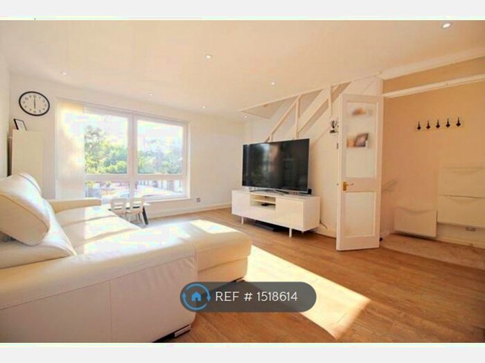 2 Bedroom Flat To Rent In Ewell Road, Surbiton, KT6
