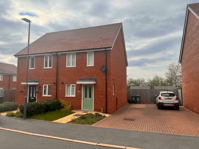 2 Bedroom Semi-Detached House To Rent In Berryfields, Aylesbury, HP18