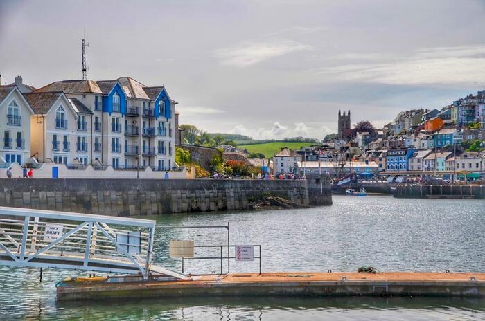 2 Bedroom Flat For Sale In Moorings Reach, Brixham, TQ5