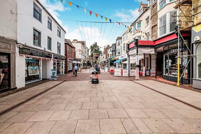 2 Bedroom Flat To Rent In Warwick Street, Worthing, BN11