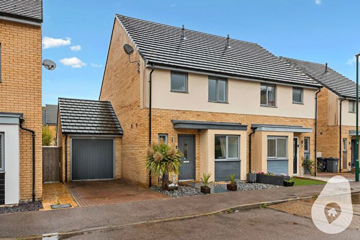 3 Bedroom Semi-Detached House For Sale In Drury Lane, Stevenage, Hertfordshire, SG1