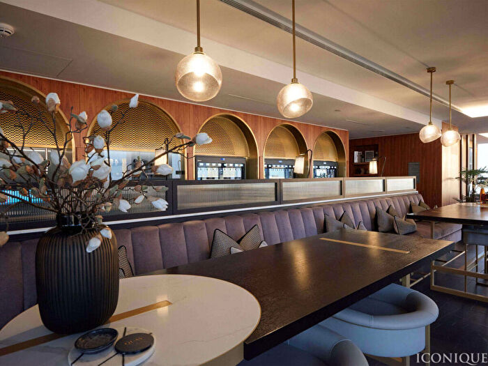 2 Bedroom Apartment For Sale In Marsh Wall, London, E14