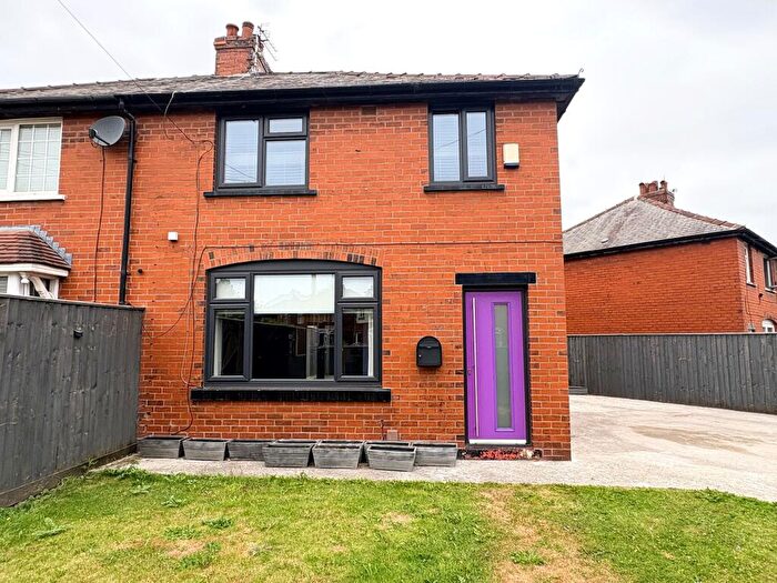 3 Bedroom Semi-Detached House For Sale In Pilkington Road, Kearsley, BL4
