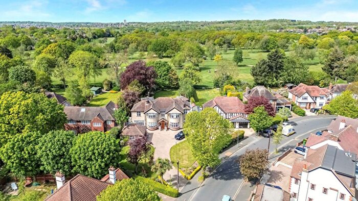 5 Bedroom Detached House For Sale In Links Avenue, Gidea Park, RM2
