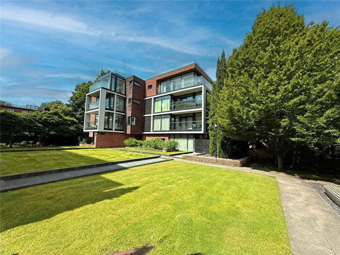 3 Bedroom Apartment For Sale In Barlow Moor Road, Didsbury, M20