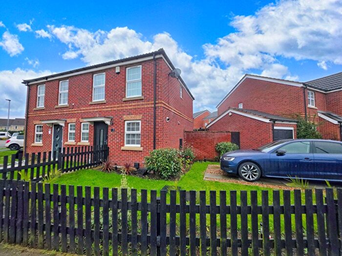 2 Bedroom Semi Detached House For Sale In Valley Drive, Grimethorpe, Barnsley, S72