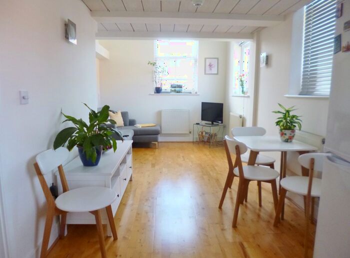 1 Bedroom Flat To Rent In Gammons Lane, North Watford, Watford, WD24