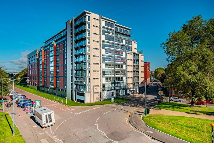 2 Bedroom Flat For Sale In Templeton Street, Glasgow, G40