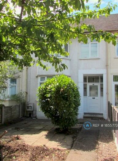 1 Bedroom Flat To Rent In Tixall Road, Stafford, ST16