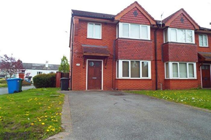 3 Bedroom Semi-Detached House To Rent In Fearnhead, Warrington, WA2