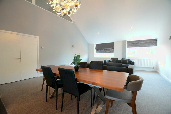 3 Bedroom Apartment To Rent In St Marys Court, St. Marys Gate, NG1