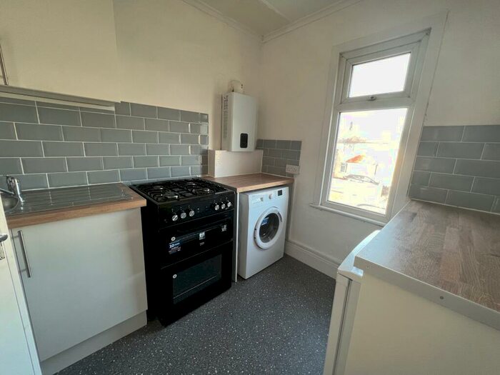 1 Bedroom Apartment To Rent In Rye Road, Hoddesdon, EN11