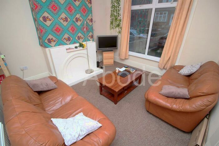 5 Bedroom House To Rent In Royal Park Avenue, Hyde Park, Leeds, LS6