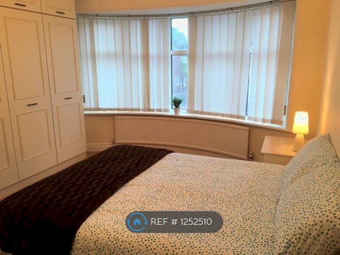 3 Bedroom Semi-Detached House To Rent In Victoria Road, Manchester M14