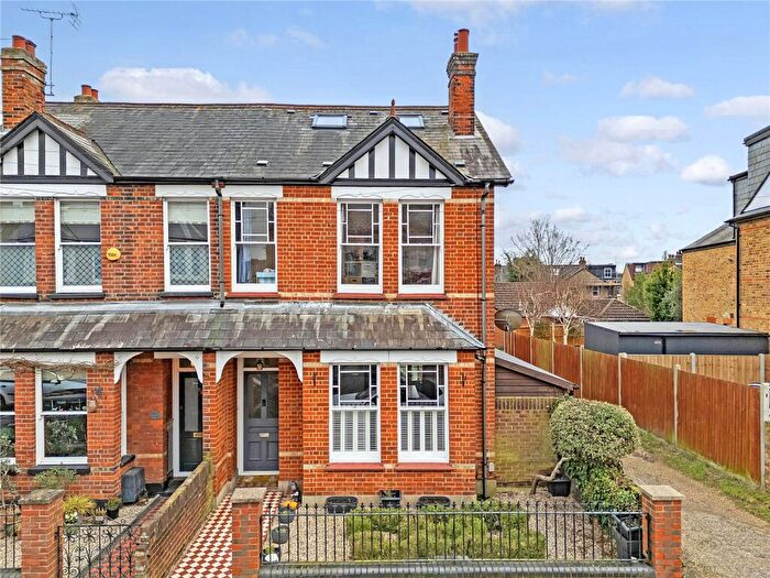 4 Bedroom Semi-Detached House For Sale In Mildmay Road, Chelmsford, Essex, CM2