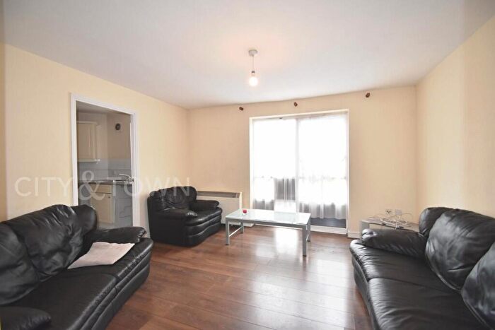 2 Bedroom Apartment To Rent In Albatross Close, London, E6