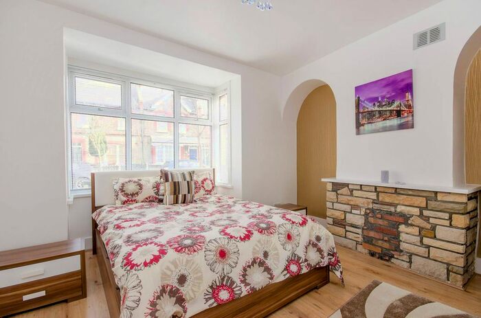 4 Bedroom End Of Terrace House To Rent In Lordship Lane, Tottenham, London, N17