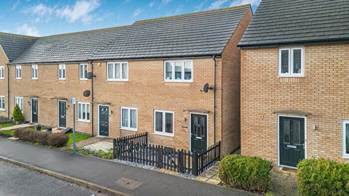 2 Bedroom End Of Terrace House For Sale In Orchard Terrace, California Road, Huntingdon., PE29
