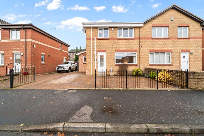 3 Bedroom Semi Detached House For Sale In Eastbank Drive, Glasgow, G32