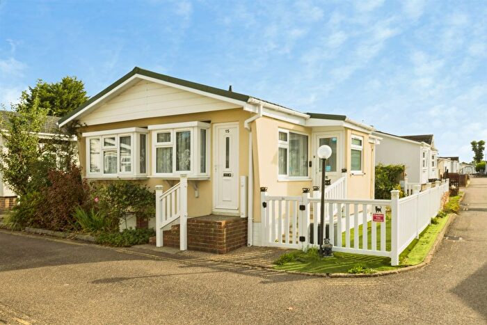 2 Bedroom Park Home For Sale In Laburnum Court, Smallfield, Horley, RH6