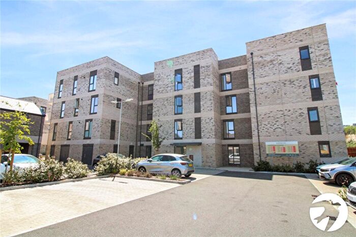 2 Bedroom Flat To Rent In Watt Close, Western Cross, Ebbsfleet Valley, Swanscombe, DA10