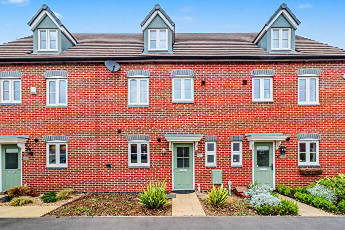 4 Bedroom Town House For Sale In Academy Drive, Rugby, CV21