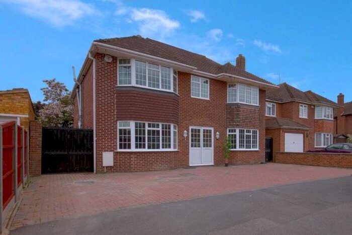 Property To Rent In Wheatlands Road, Slough, SL3