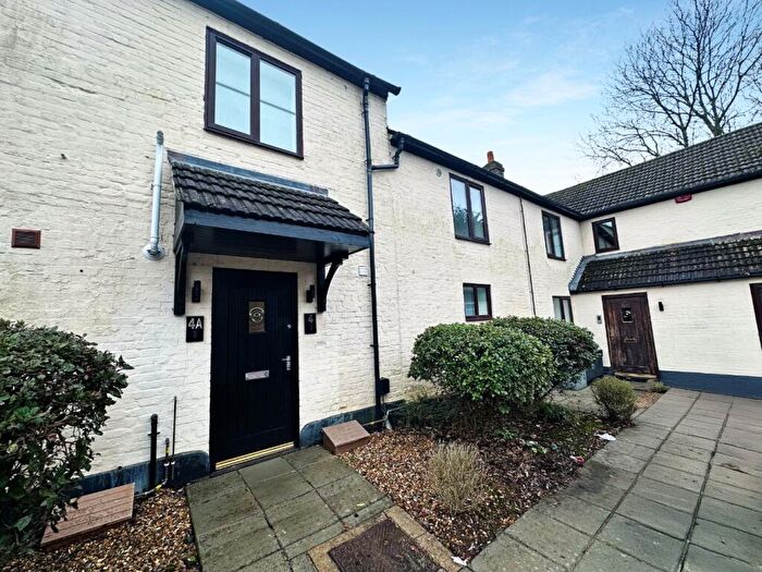 1 Bedroom Flat For Sale In Harrier Court, Woodside Road, Lower Woodside, LU1