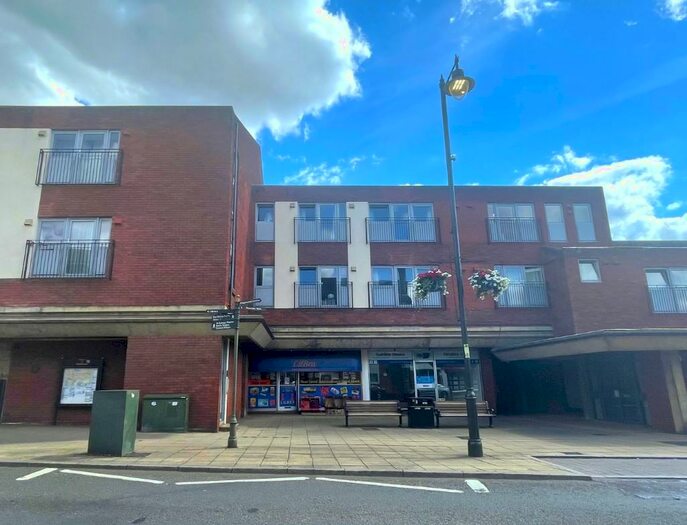1 Bedroom Flat To Rent In High Street, Biggleswade, Bedfordshire, SG18
