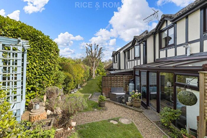 2 Bedroom Retirement Property For Sale In Fromow Gardens, Windlesham, GU20