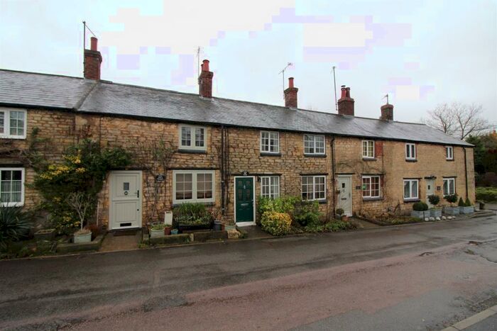 2 Bedroom House To Rent In Bridge Road, Cosgrove, Milton Keynes, MK19