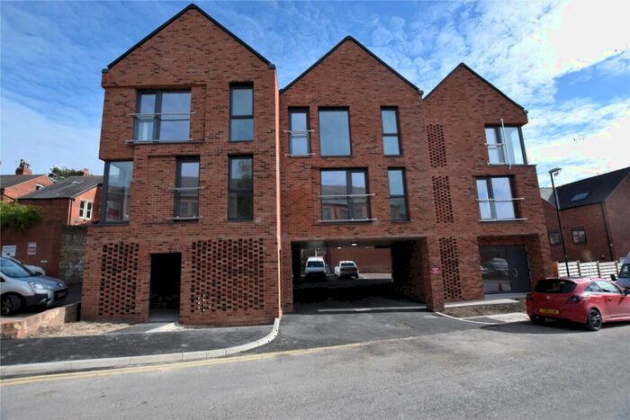 2 Bedroom Apartment To Rent In The Hawthorns, Well Lane, Chapel Allerton, Leeds, LS7