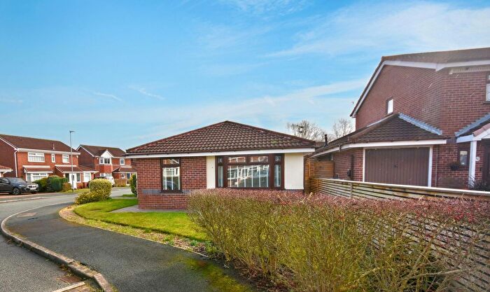 3 Bedroom Detached Bungalow For Sale In Garwood Close, Westbrook, WA5