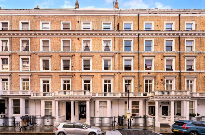 2 Bedroom Flat To Rent In Elvaston Place, London, SW7