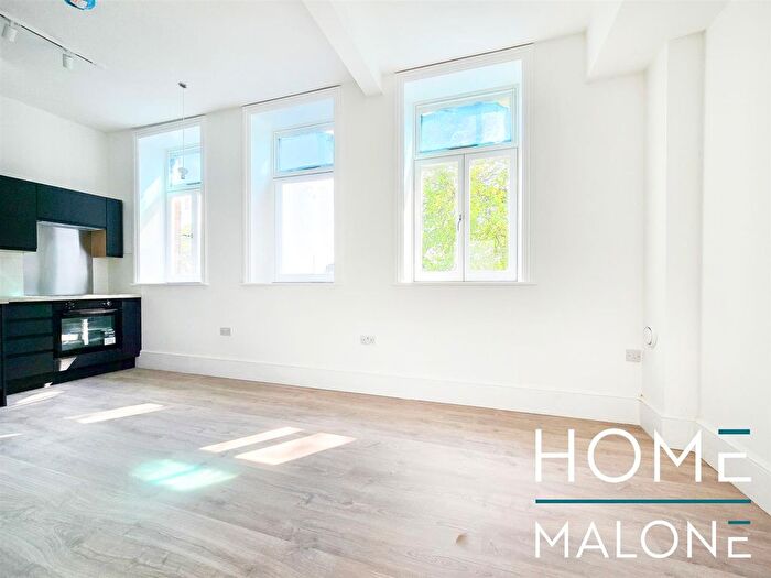 1 Bedroom Flat To Rent In Newington Green, Islington, N16