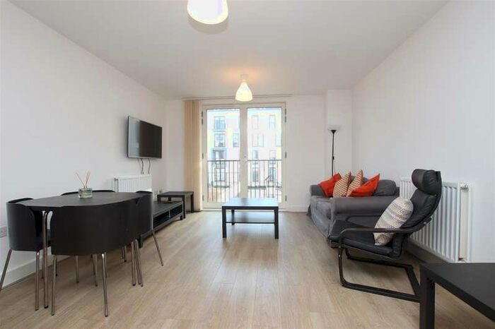 2 Bedroom Apartment To Rent In Highgate, Longmead Terrace, Bath, BA2